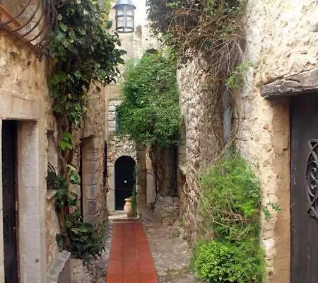 La Du Village D'eze